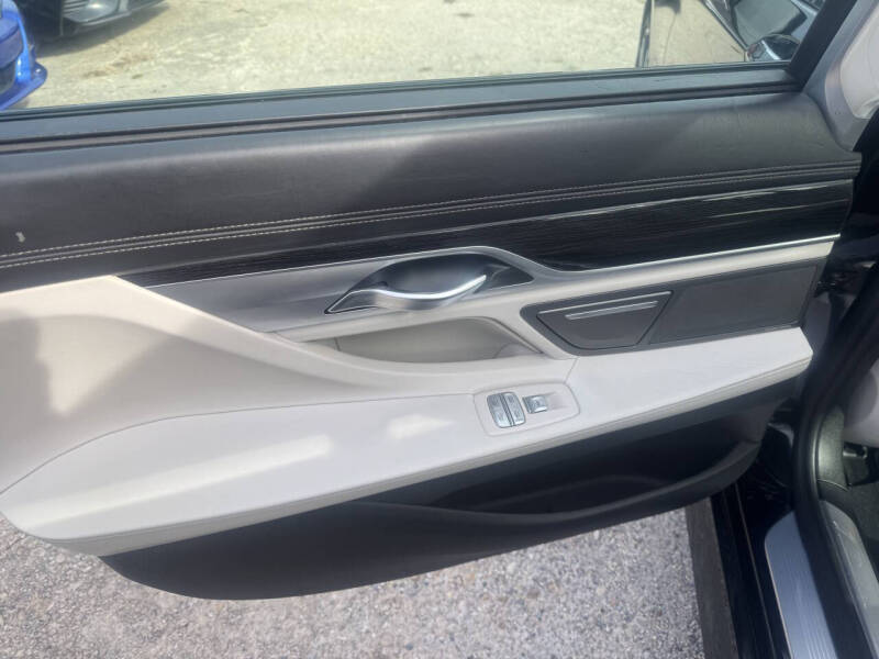 2017 BMW 7 Series 750i