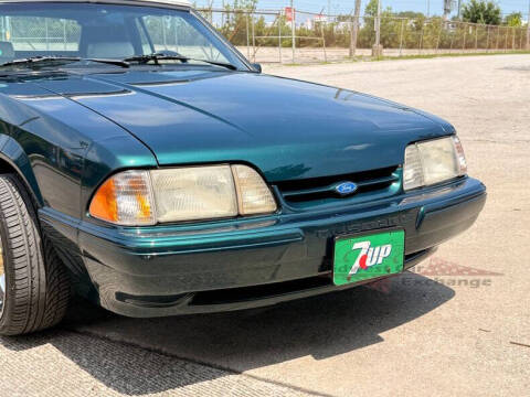 1990 Ford Mustang