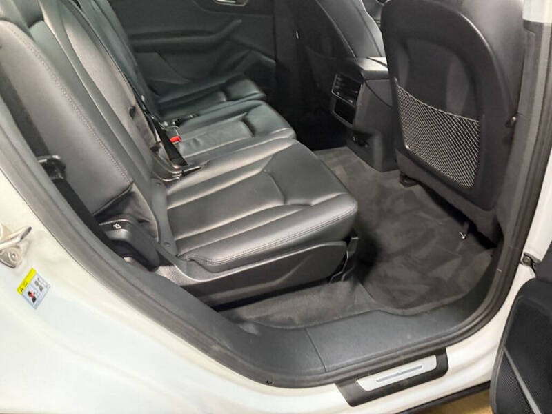 2023 Audi Q7 quattro Premium Plus 45 TFSI