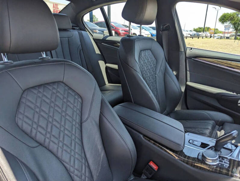 2021 BMW 5 Series 530i