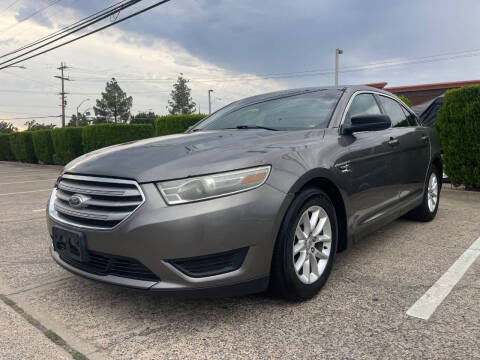 2013 Ford Taurus SE