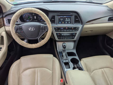 2017 Hyundai Sonata Hybrid