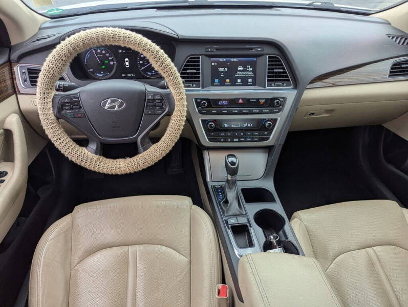 2017 Hyundai Sonata Hybrid