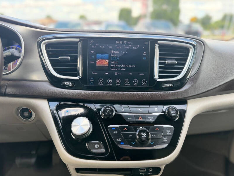 2019 Chrysler Pacifica Touring L Plus