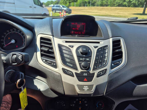 2013 Ford Fiesta SE