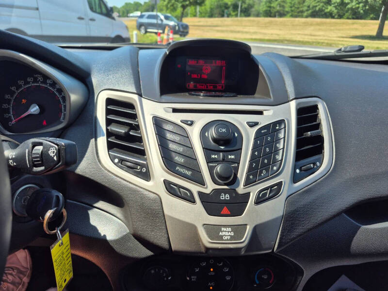 2013 Ford Fiesta SE