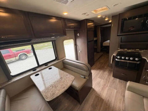 2019 Thor Motor Coach Freedom Elite
