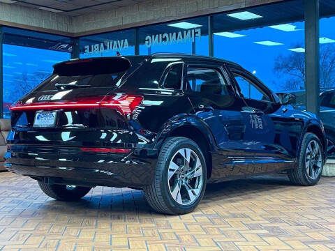 2021 Audi e-tron quattro Premium