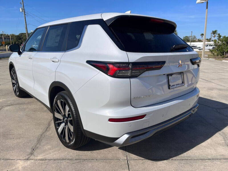 2025 Mitsubishi Outlander SE