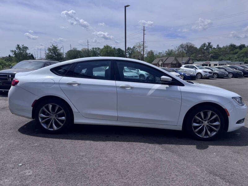 2016 Chrysler 200 S