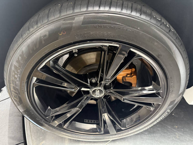 2023 Audi Q8 quattro Premium 55 TFSI