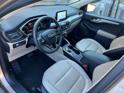 2020 Ford Escape SEL