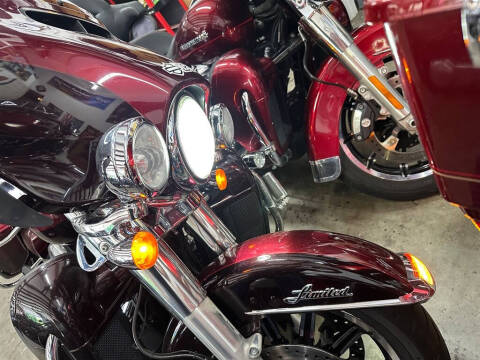 2014 Harley-Davidson FLHTK -