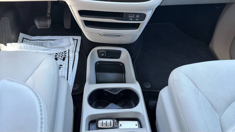 2017 Chrysler Pacifica LX