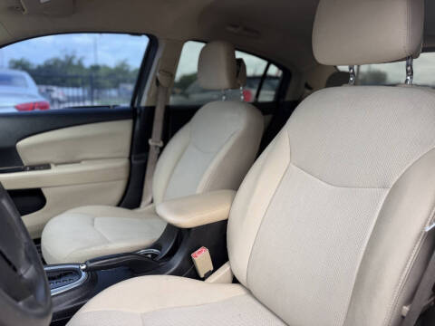2013 Chrysler 200 LX