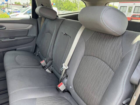 2017 Chevrolet Traverse LS