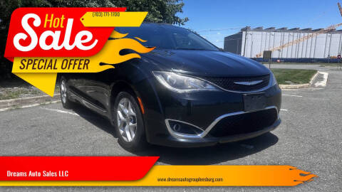 2017 Chrysler Pacifica Touring-L