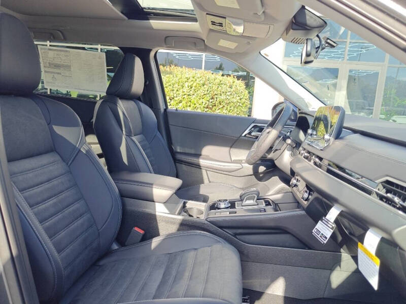 2025 Mitsubishi Outlander PHEV SE