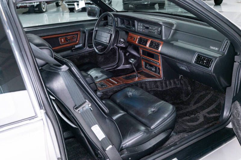 1990 Lincoln Mark VII Bill Blass