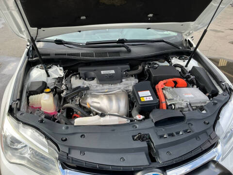 2017 Toyota Camry Hybrid LE