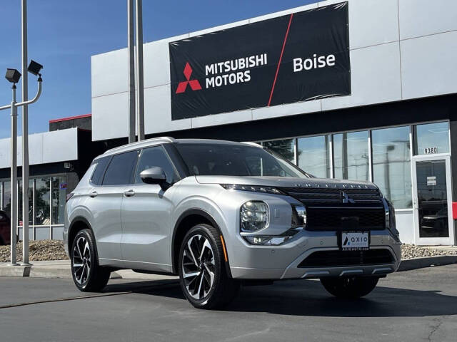 2024 Mitsubishi Outlander for sale at Axio Auto Boise in Boise, ID