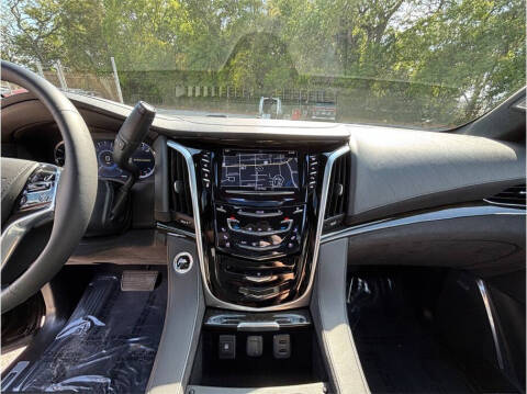 2020 Cadillac Escalade Platinum