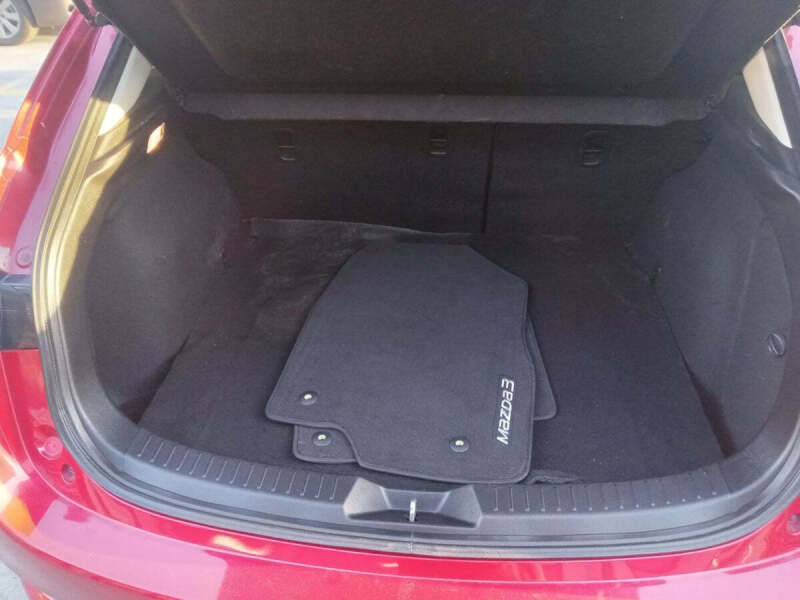 2018 Mazda MAZDA3 Touring