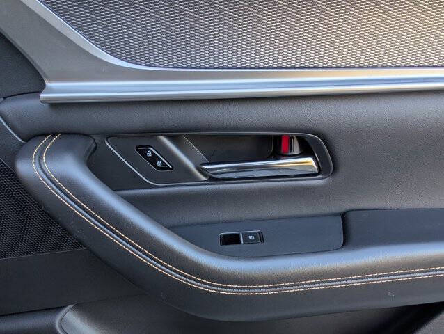 2025 Mazda CX-90 Plug-in Hybrid Premium Plus