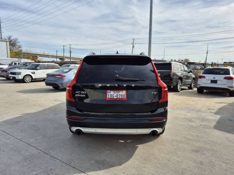 2018 Volvo XC90 T5 Momentum 7-Passenger