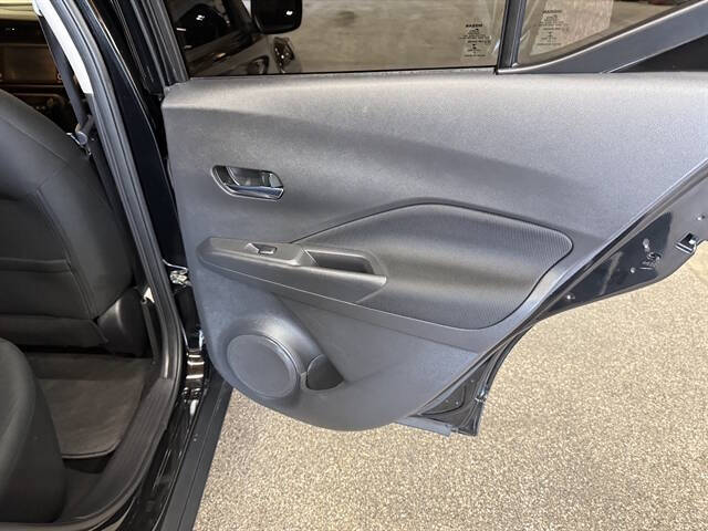 2022 Nissan Kicks SV