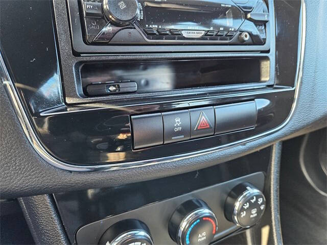 2014 Chrysler 200 LX