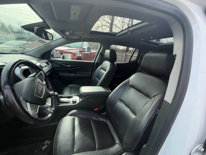 2019 GMC Acadia SLT-1