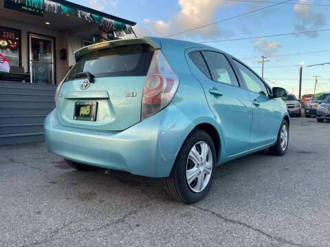 2014 Toyota Prius c