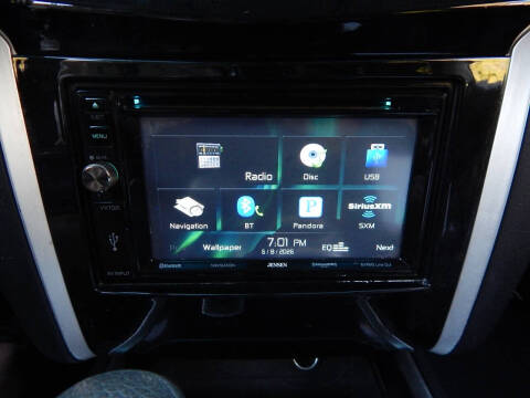 2016 Nissan Pathfinder SV