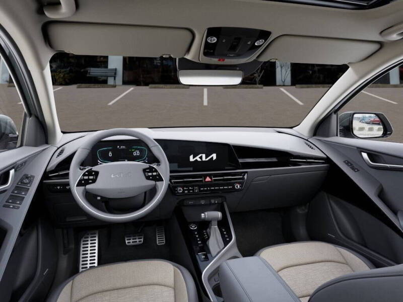 2025 Kia Niro SX Touring