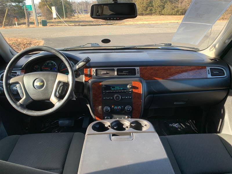 2013 Chevrolet Avalanche LS Black Diamond