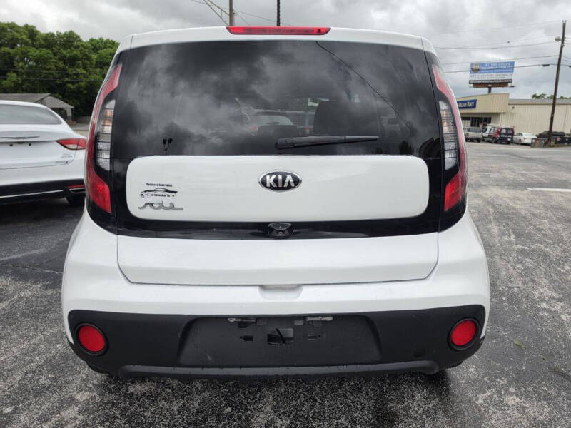 2019 Kia Soul +
