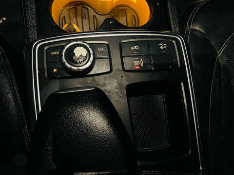 2015 Mercedes-Benz GL-Class GL 550 4MATIC