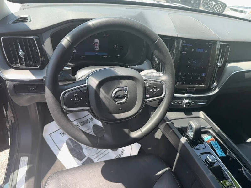 2023 Volvo XC60 B5 Core