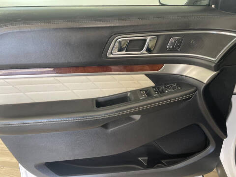 2019 Ford Explorer Platinum