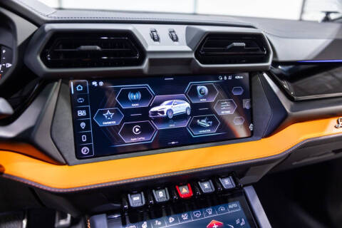 2025 Lamborghini Urus SE