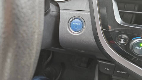 2021 Toyota Camry Hybrid LE