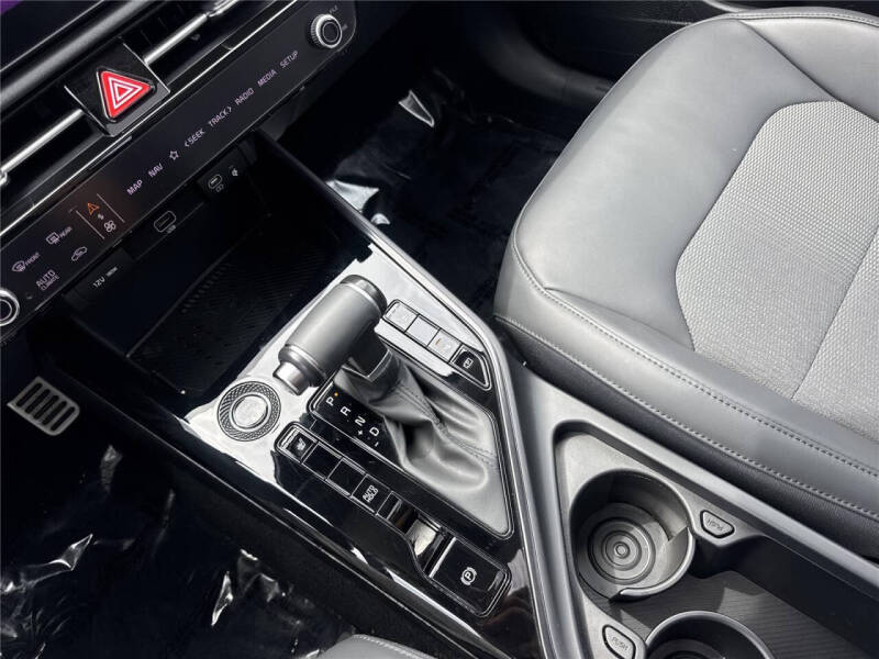 2023 Kia Niro EX Touring