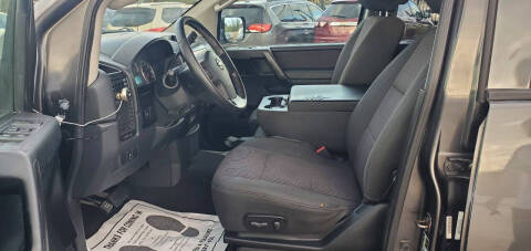 2010 Nissan Titan SE