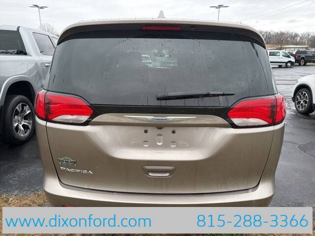 2017 Chrysler Pacifica Touring