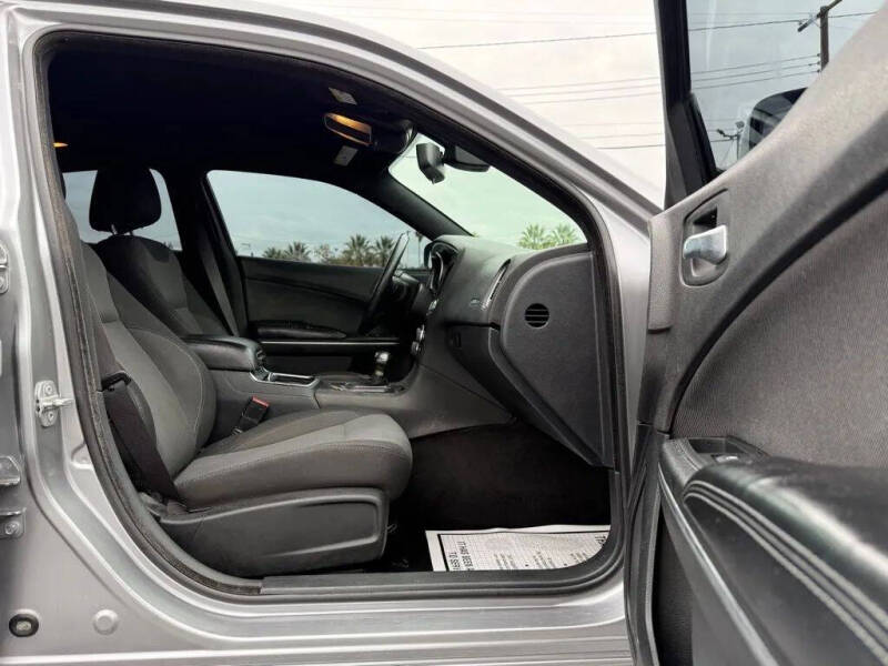 2015 Dodge Charger SE