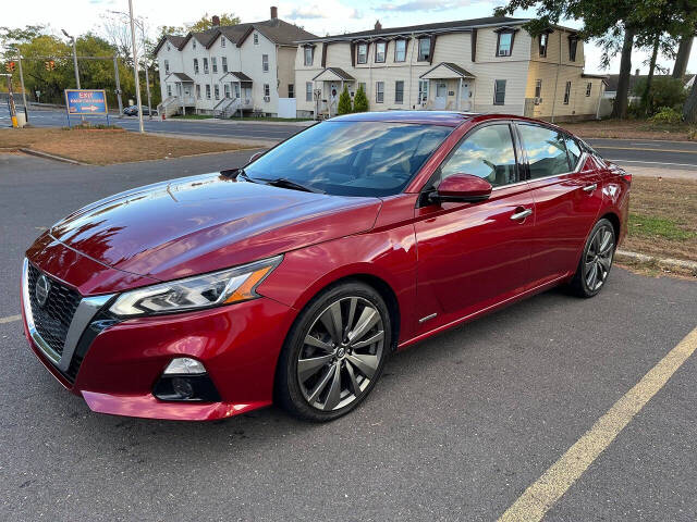 2019 Nissan Altima for sale at Auto Drive Sales & Service in Berlin, CT