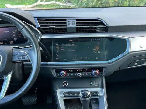 2024 Audi Q3 quattro S line Premium 45 TFSI