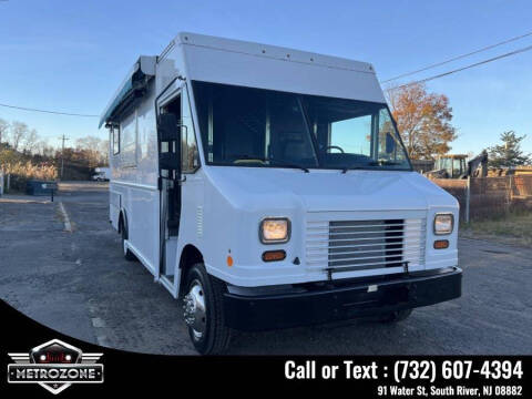 2013 Ford Stripped Chassis