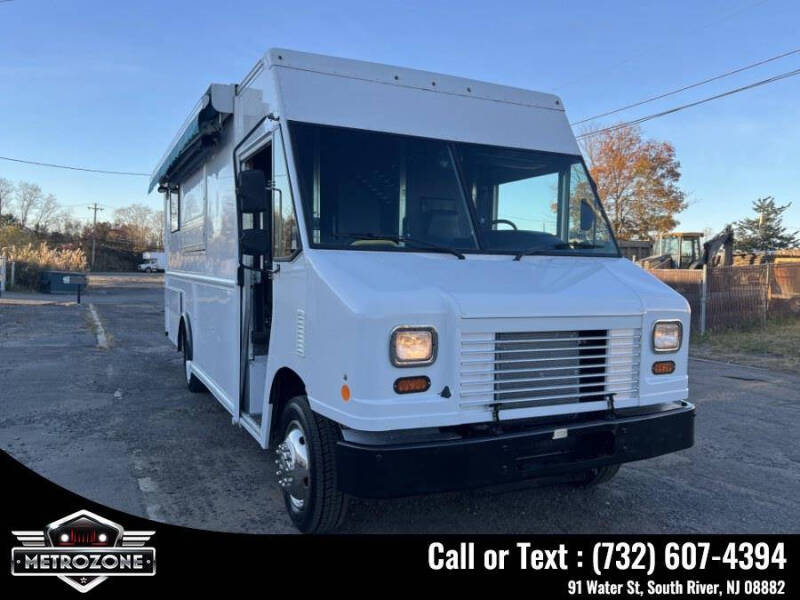 2013 Ford Stripped Chassis